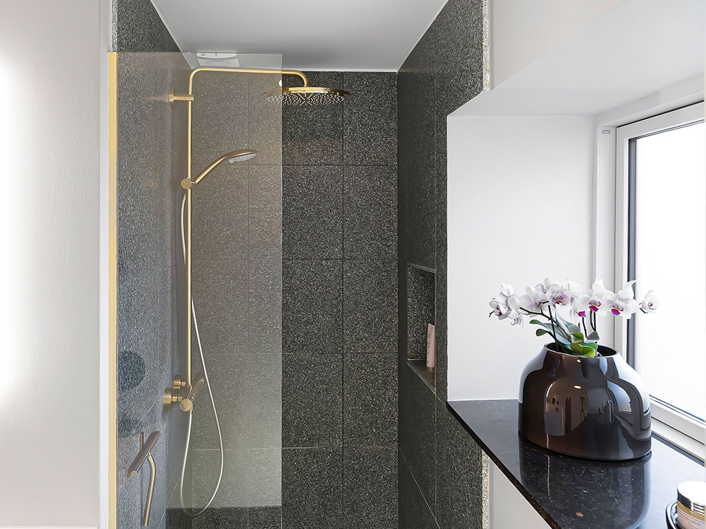 Efter-billede af badeværelse i totalrenoveret hus på Fuglebakken med luksuriøst design – Galleri af indretningsprojekter.