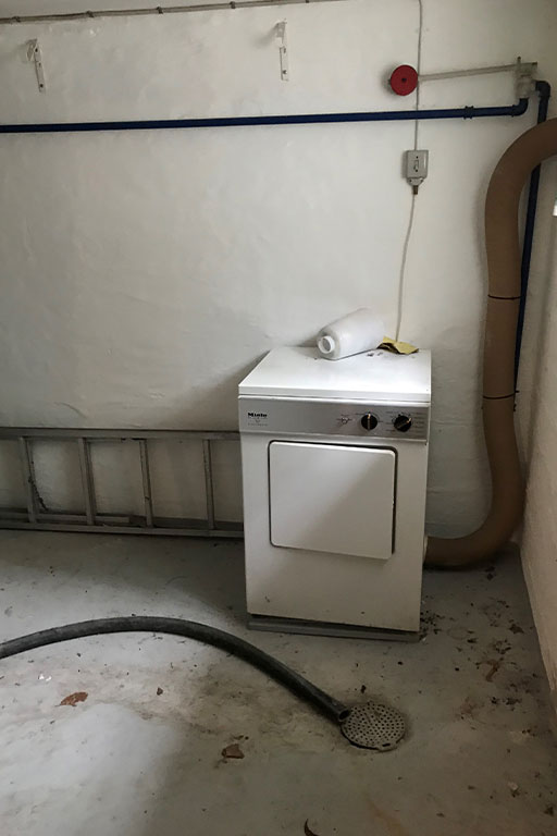 Før-billede: Ekstra rum i gammelt hus på Fuglebakken før designopdatering – Galleri af indretningsprojekter.