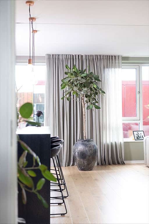 Efter-billede af spisestue i Nordhavn med nordisk design og naturlige materialer – Galleri 