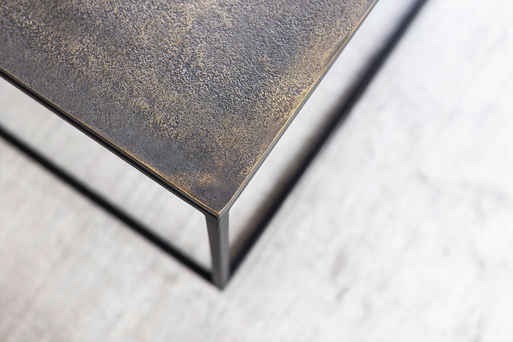 Indretningsløsninger med fokus på eksklusive bordmaterialer til private og erhverv